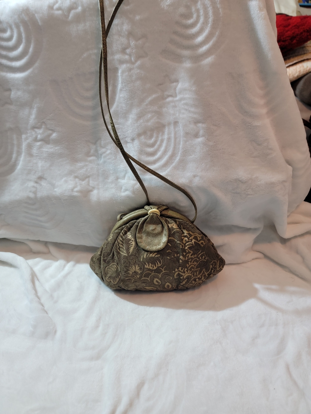 VINTAGE Elegant Gold-Embroidered Drawstring Crossbody Bag
